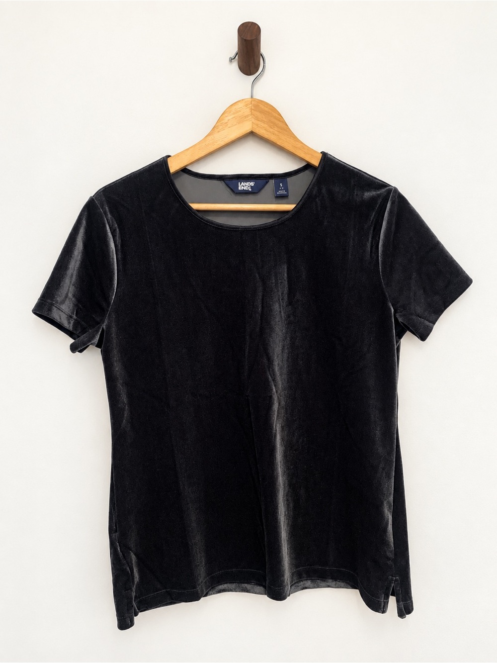 Lands’ End Small 6–8 Black Velvet Scoop Neck Short Sleeve Top